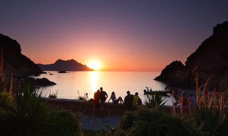 Sonnenuntergang_in_der_Bucht_(panoramaschleife)